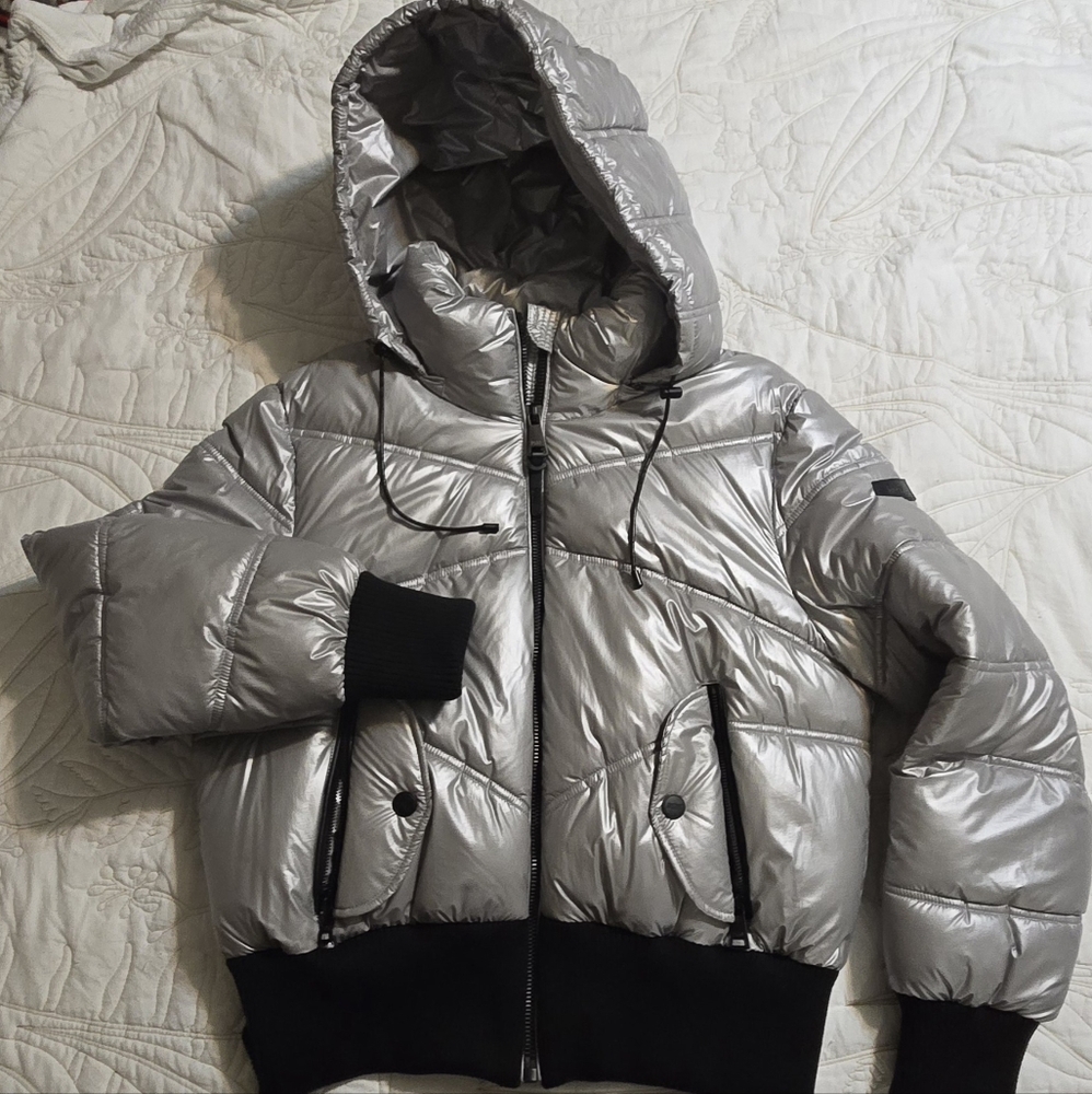 DKNY PUFFER SKI JACKET